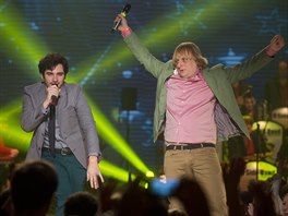 Herci Vojta Kotek (vlevo) a Luká Pavlásek vystoupili 20. prosince 2013 v...