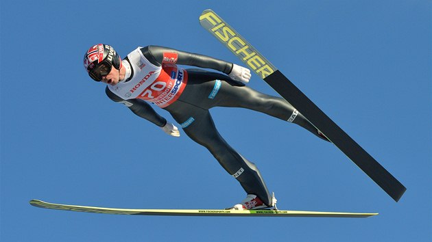 Kvalifikaci na úvodní závod Turné ty mstk v Oberstdorfu vyhrál norský