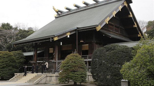 Japonsk premir inz Abe navtvil kontroverzn tokijskou svatyni Jasukuni (26. prosince)