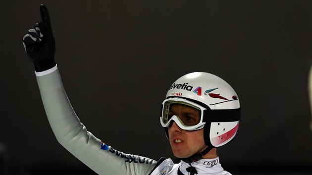Simon Ammann p�i z�vodu Turn� �ty� m�stk� v Oberstdorfu