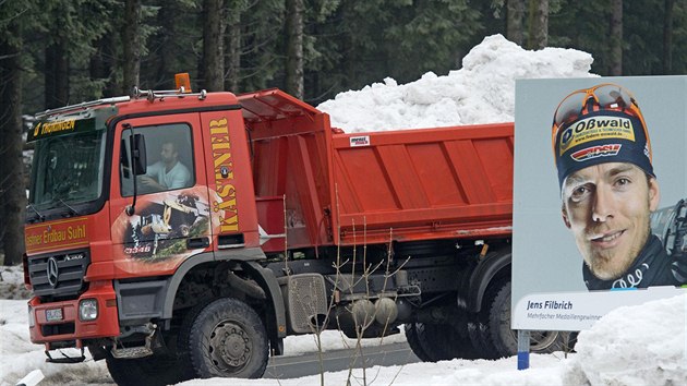 Kamiony snhu maj zachrnit start Tour de Ski v nmeckm Oberhofu.