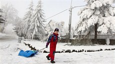 V Olší nad Oslavou napadlo do neděle asi patnáct centimetrů sněhu, zatímco...
