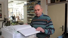 Bedich Hloch zaloil knihaskou dílnu na poátku devadesátých let. Od té doby...