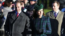 Vévoda a vévodkyn z Cambridge pili na bohoslubu ruku v ruce a v dobré...