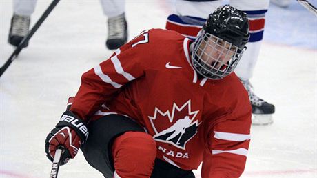 Kanadský hokejista Connor McDavid se raduje z gólu proti Spojeným státm