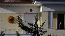 Na dům německého velvyslance v Řecku Wolfganga Dolda stříleli v noci neznámí