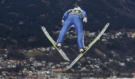 Jakub Janda skáe v Innsbrucku.