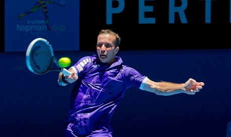 POVEDENÝ START SEZONY. Radek tpánek porazil na Hopman Cupu 11. nasazeného Milose Raonice a pochvaloval si: "Byla to skvlá píprava."