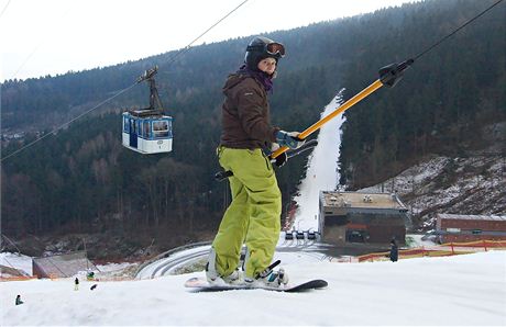 Hezky bylo v úterý, ve stedu, a ve tvrtek se to zaalo kazit. A pedpov na víkend byla mizerná. Taková byla letoní sezona, íká éf areálu na Jetdu Jan Svato.