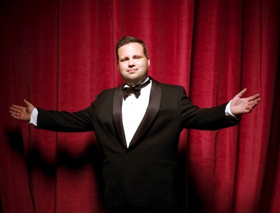 Paul Potts bude hvězdou Plesu v Opeře, uvede také film o svém životě -  iDNES.cz