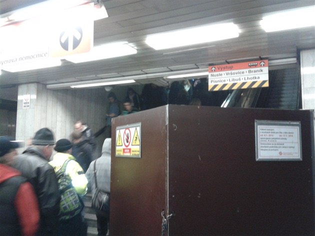 A do 17. ledna je ve stanici metra C Kaerov uzaven eskalátor.