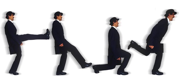 Typická švihlá chůze (the silly walk) a la Monty Python