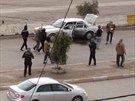 Bojovníci al-Káidy steí ulice Fallúdi (4. ledna 2014)