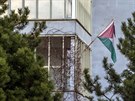 Sousedé uvedli, e vtí ruch kolem byt, kde sídlí palestinská ambasáda,...