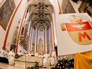 Biskup Jan Vokál představil nový znak Královéhradecké diecéze na novoroční mši...