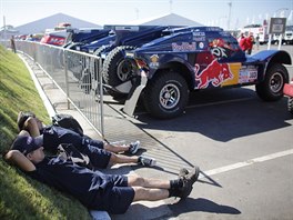Den ped startem 36. roníku Rallye Dakar pedvedli závodníci v argentinském...