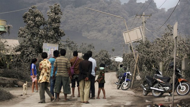 Erupce indonsk sopky Mount Sinabung (6. ledna 2014)