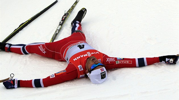 UMÍRÁM. Norský běžec na lyžích Petter Northug ovládl ve Val di Fiemme předposlední etapu Tour de Ski.