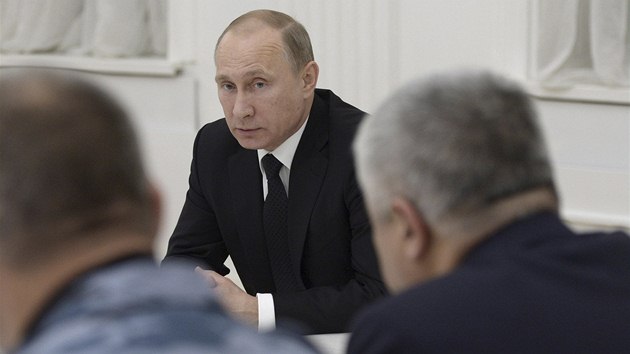 Rusk prezident Vladimir Putin se ve Volgogradu astnil porady o boji proti terorismu(1. ledna 2014). 