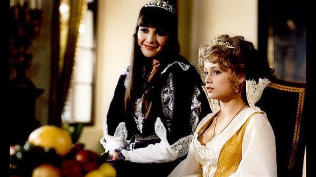 Dagmar Patrasov� a Jana Nagyov� v seri�lu Arabela (1980)