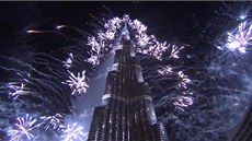 Novoro�ní oh�ostroj v Dubaji. (1. ledna 2014)
