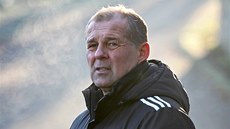 Trenér Petr Rada p�i zahájení zimní p�ípravy. 