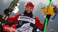 Norský lya Martin Johnsrud Sundby coby prbný lídr Tour de Ski.