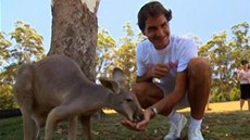 výcar Federer krmil klokany