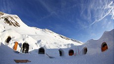 Na vrcholu hory Nebelhorn v N�mecku vyrostla iglú vesnice. Ve vý�ce 2 224 metr�...