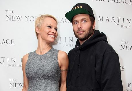 Pamela Andersonová a Rick Salomon jsou u manelé. Tentokrát u podruhé. (2014)