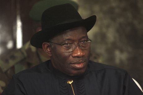 Nigerijský prezident Goodluck Jonathan podepsal zákon, který stanovuje písné
