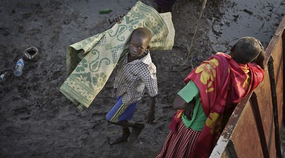 Své domovy muselo kvli bojm v Jiním Súdánu opustit na 1,5 milionu obyvatel.