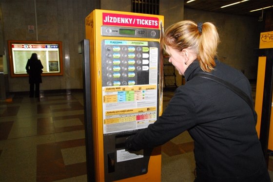 Automat na jízdenky (ilustraní foto)