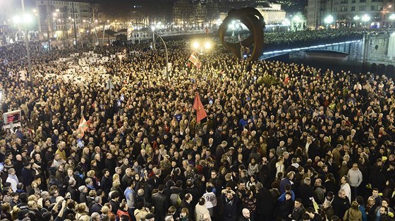 Protestu za práva vznných len separatistické organizace ETA se ve