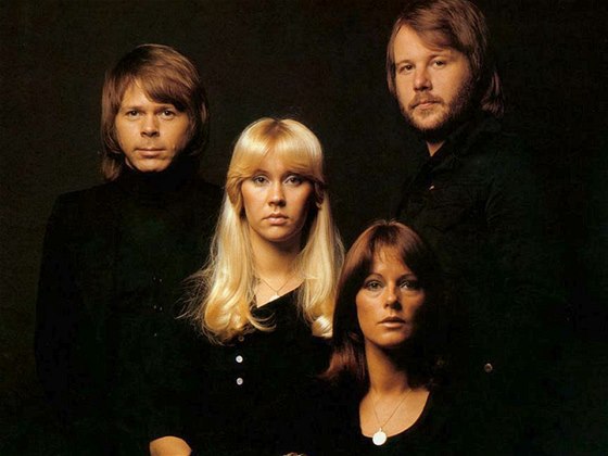 Benny Andersson (vpravo) ze skupiny ABBA vydal instrumentální desku Piano. 