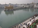 Komplex pro Sikhy posvátného Zlatého chrámu v Amritsaru v indickém stát...