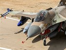 Izrael vyslal k útoku na irácký jaderný reaktor v Osiraku 8 F-16A, kadý...