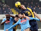 Luca Toni v dresu Hellas Verona si naskoil na centr v utkání proti Neapoli. 