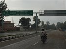 Píjezdová silnice k indicko-pákistánské hranici