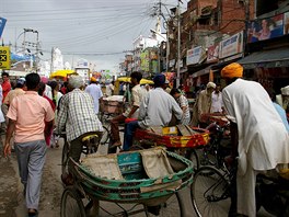 Ulice v Amritsaru nedaleko Zlatho chrmu