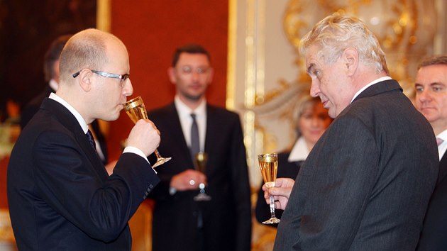 Prezident Miloš Zeman jmenoval Bohuslava Sobotku premiérem ČR. (17. ledna 2014)