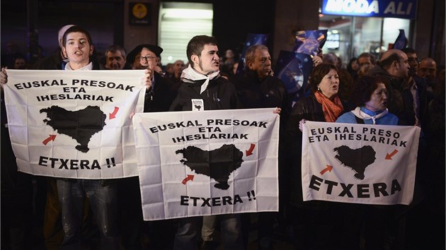 Protestu za prva vznnch len separatistick organizace ETA se ve panlskm Bilbau zastnilo pes 100 tisc lid