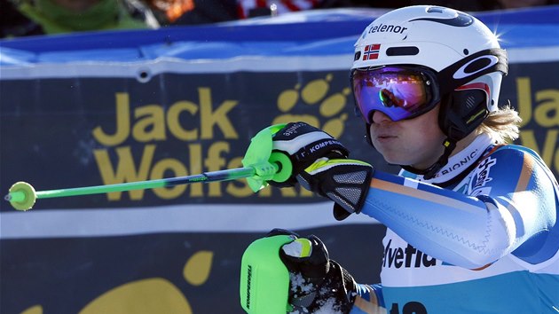 Henrik Kristoffersen v cli slalomu v Adelbodenu.  