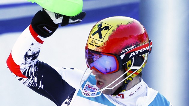 TRIUMF. Marcel Hirscher  v cli slalomu v Adelbodenu.  