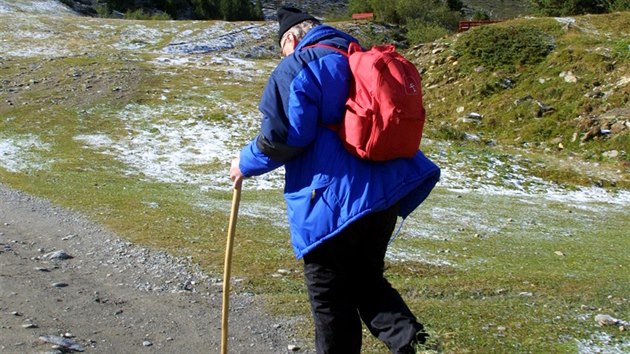 Repliku Ötziho bot v rámci vědeckého experimentu Petr Hlaváček v roce 2002 sám otestoval v Alpách.