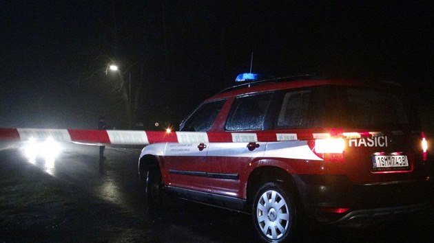 Policie nala u domu v Bobnicch na Nymbursku mrtvou enu.