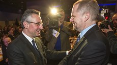 Petr Fiala gratuluje Janu Zahradilovi k zisku pozice prvního místopředsedy (18....