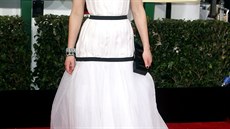 Jennifer Lawrence, drelka mnoha filmových cen vetn Oscara, si zaslouí i ocenní za vzhled. Ve 23 letech udluje cenné lekce celému Hollywoodu a jejím vzhledem se mete nechat inspirovat i vy.