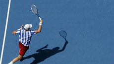 JASNÝ POSTUP. Tomá Berdych se na výhru v 2. kole Australian Open proti Francouzi De Schepperovi píli nenadel.