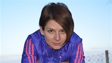 Hlasujte, která �ena dotvo�í na�i �estici. Vy ostatní, rozeb�hn�te se hned....